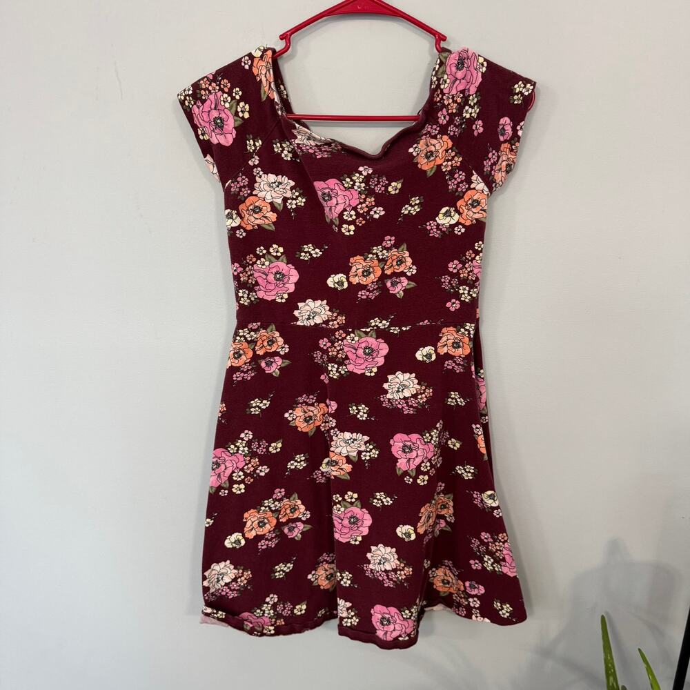 Arizona Jean Co. Dark Red Floral Mini Dress Size Medium Very Short Sleeves